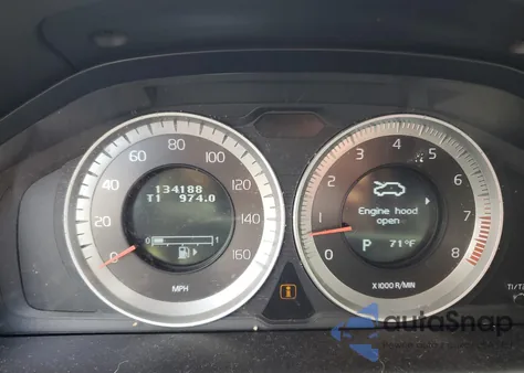 2013 Volvo Xc60 T6 z USA, uszkodzony, nr VIN YV4902DZ3D2377926